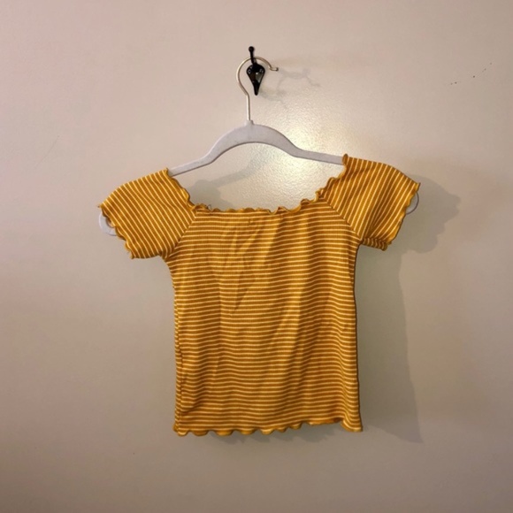 NWT--CHARLOTTE RUSSE YELLOW STRIPE TOP - Picture 6 of 8